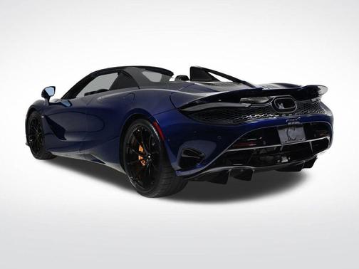 2026 McLaren 750S Base
