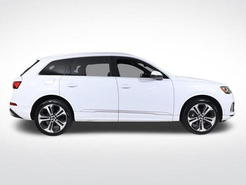 2021 Audi Q7 55 Premium Plus