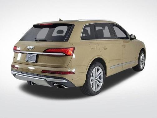 2025 Audi Q7 55 Premium Plus