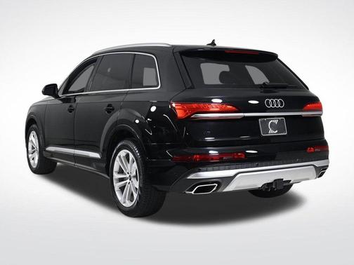 2025 Audi Q7 55 Premium Plus