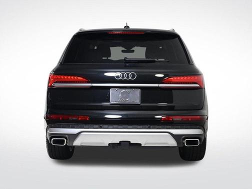 2025 Audi Q7 55 Premium Plus