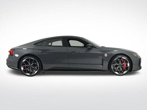 2025 Audi RS e-tron GT performance