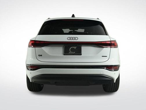 2025 Audi Q6 e-tron Premium