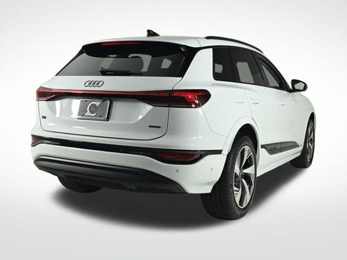 2025 Audi Q6 e-tron Premium