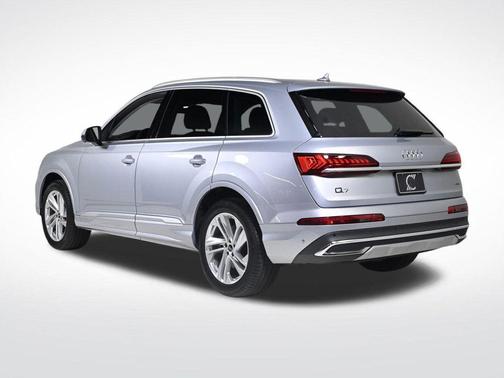 2022 Audi Q7 55 Premium Plus
