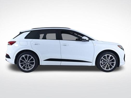 2026 Audi Q4 e-tron PLUS