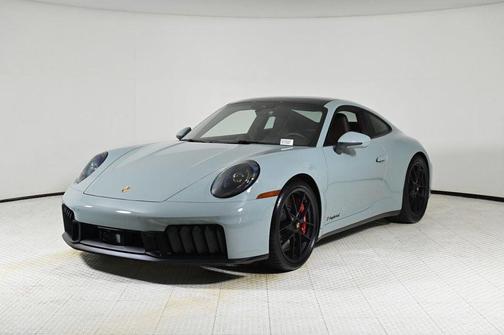 2025 Porsche 911 Carrera GTS