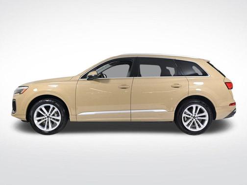 2025 Audi Q7 45 Premium