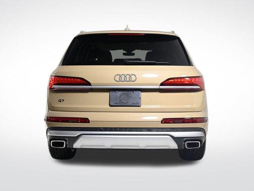 2025 Audi Q7 45 Premium