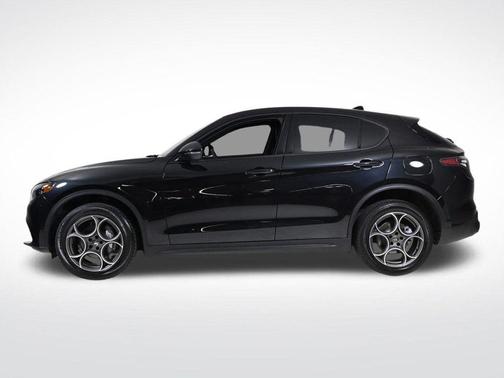 2025 Alfa Romeo Stelvio Sprint