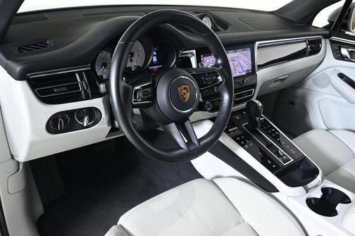 2024 Porsche Macan S