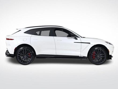 2023 Aston Martin DBX 707