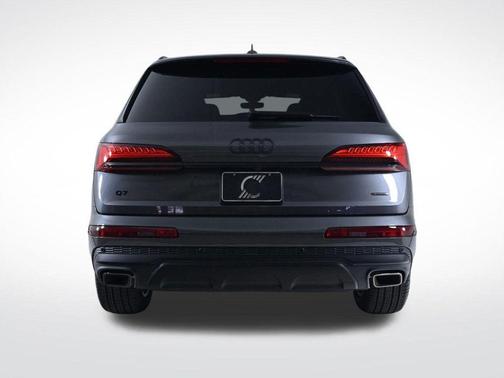 2026 Audi Q7 45 Premium Plus