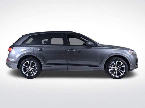 2026 Audi Q7 45 Premium Plus