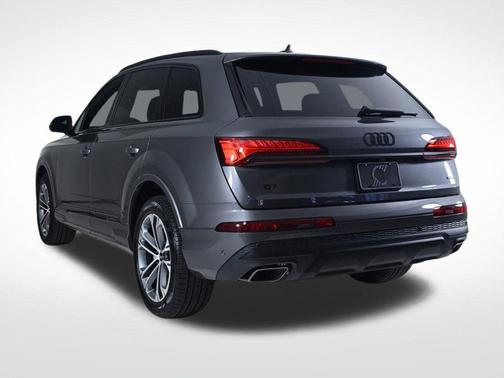 2026 Audi Q7 45 Premium Plus