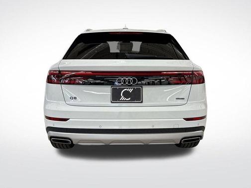 2025 Audi Q8 Premium Plus