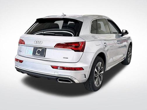 2025 Audi Q5 45 S line quattro Premium