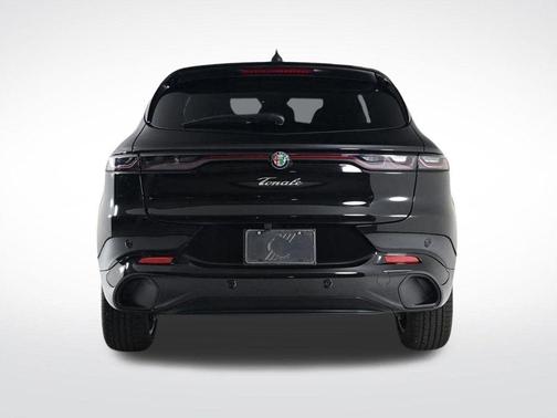 2025 Alfa Romeo Tonale Base