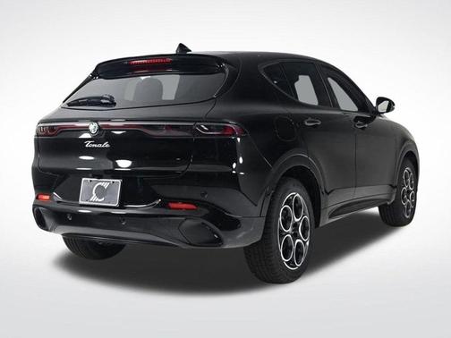 2025 Alfa Romeo Tonale Base