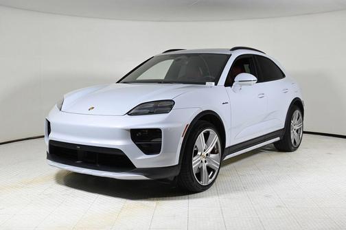 2025 Porsche Macan 4S