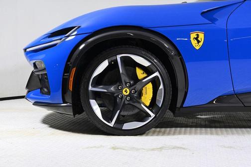 2024 Ferrari Purosangue Base