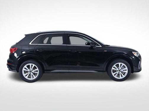 2025 Audi Q3 45 S line Premium