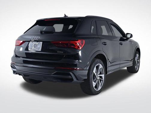 2025 Audi Q3 45 S line Premium