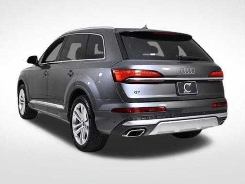 2025 Audi Q7 45 Premium
