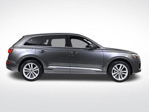 2025 Audi Q7 45 Premium