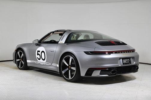 2021 Porsche 911 DESIGN EDITION
