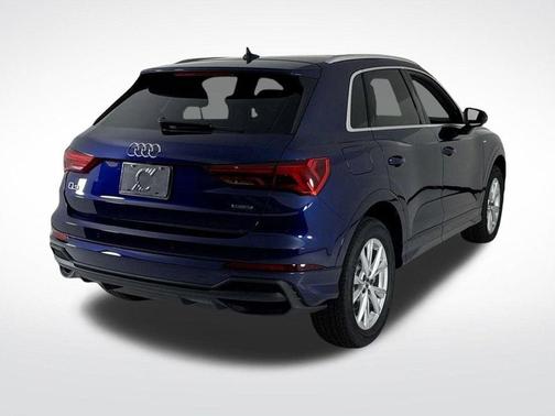 2025 Audi Q3 45 S line Premium