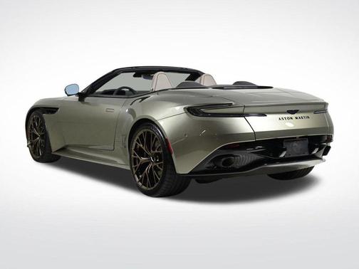 2025 Aston Martin DB12 Volante