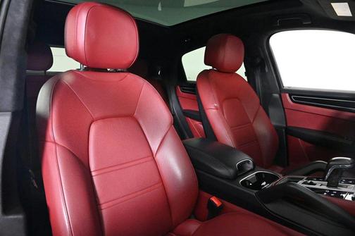 2020 Porsche Cayenne Base
