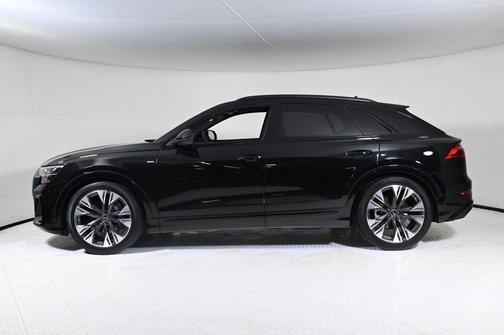 2025 Audi Q8 Premium Plus