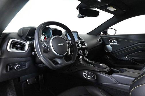 2023 Aston Martin Vantage Base