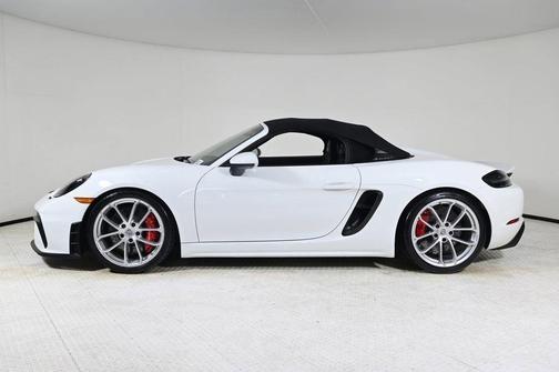 2022 Porsche 718 Spyder Base