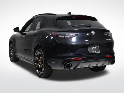 2025 Alfa Romeo Stelvio Base
