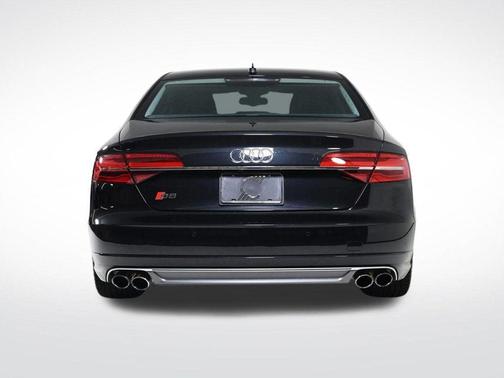 2015 Audi S8 4.0T quattro