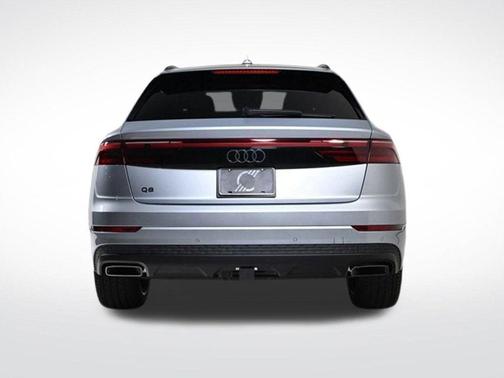 2025 Audi Q8 Premium Plus