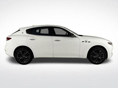 2024 Maserati Levante GT Ultima