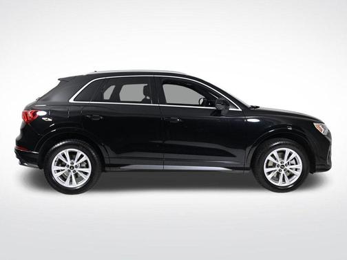 2022 Audi Q3 45 S line Premium Plus