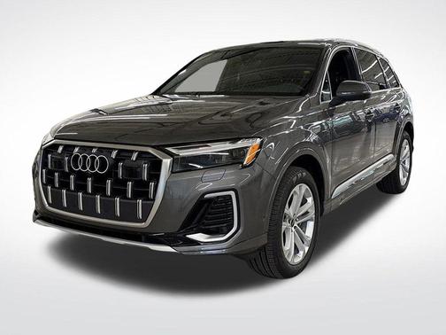 2025 Audi Q7 45 Premium Plus