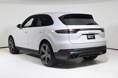 2022 Porsche Cayenne S Platinum Edition
