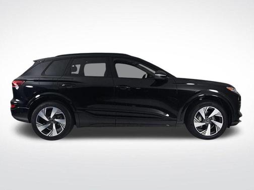 2025 Audi Q6 e-tron Premium
