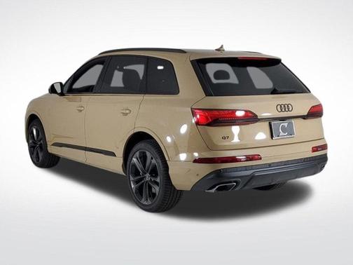 2025 Audi Q7 55 Premium Plus