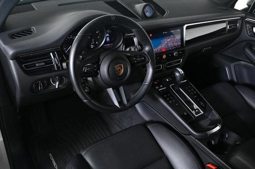 2023 Porsche Macan T