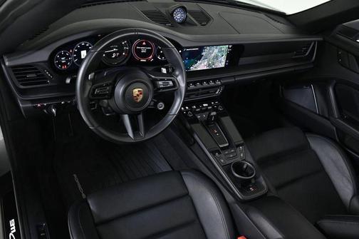 2022 Porsche 911 Carrera GTS