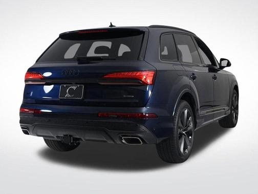 2025 Audi Q7 55 Premium Plus