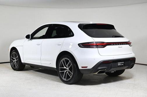 2023 Porsche Macan Base