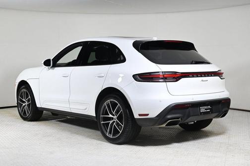 2023 Porsche Macan Base